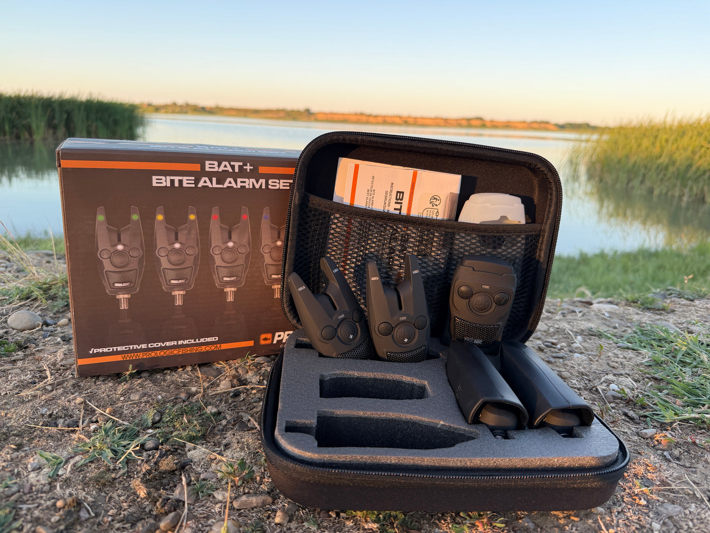 Set Avertizori Prologic Bat Plus Bite Alarm Set 4 senzori + 1 stație R/G/B/Y - Multicolor